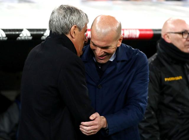 皇马轻取巴萨,凯恩乌龙送礼西甲 皇马轻取巴萨,凯恩乌龙送礼西甲