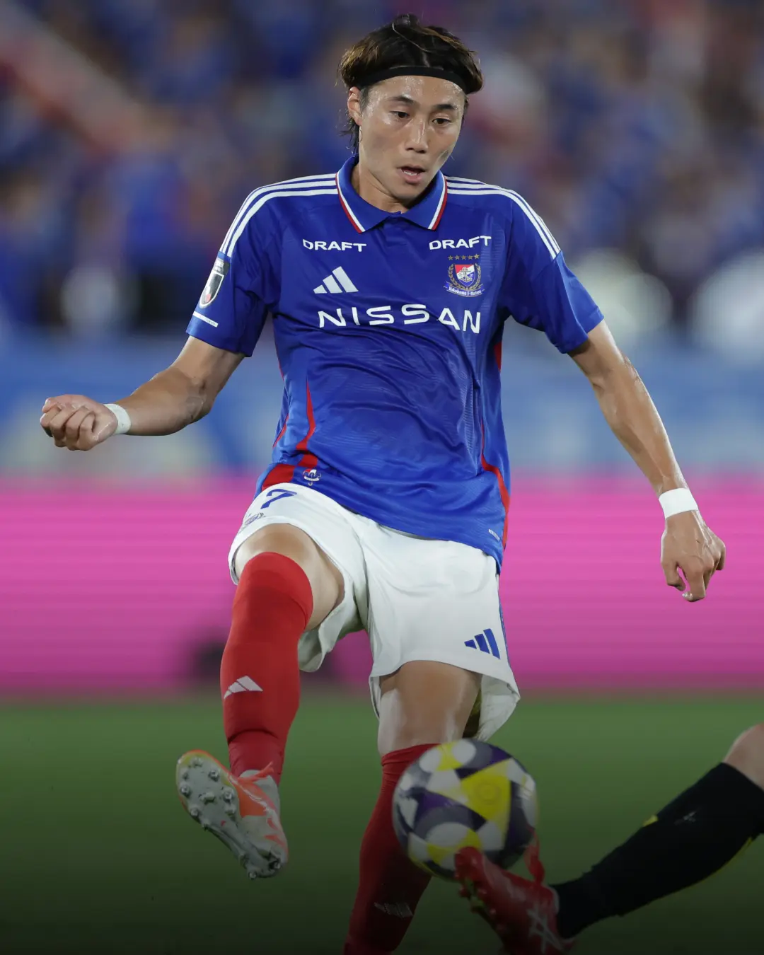 sport-关于横滨水手取得惊人胜利,晋级淘汰赛的信息